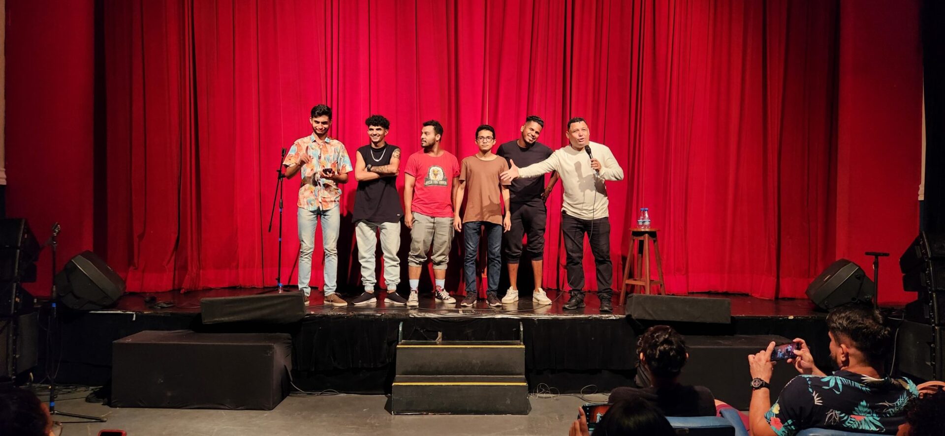 Stand up comedy estreia com sucesso no #SouManaus Passo a Paço 2023